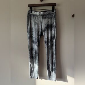 FREE PEOPLE PULL ON PANTS/VEGAN SUEDE LEGGINGS RIO SILVER SIZE 26